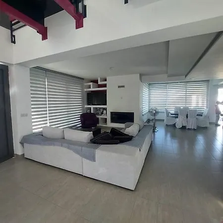 Villa Antonia - Christina *