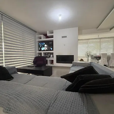 Antonia - Christina Villa *