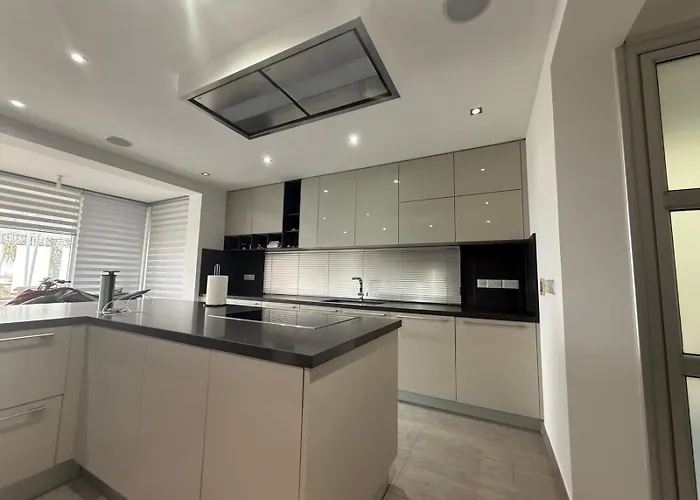 Antonia - Christina Argaka