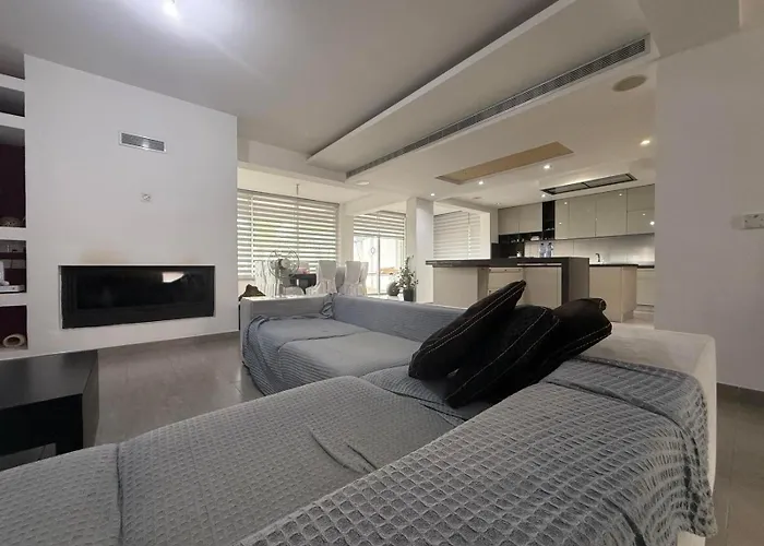 Antonia - Christina * Argaka