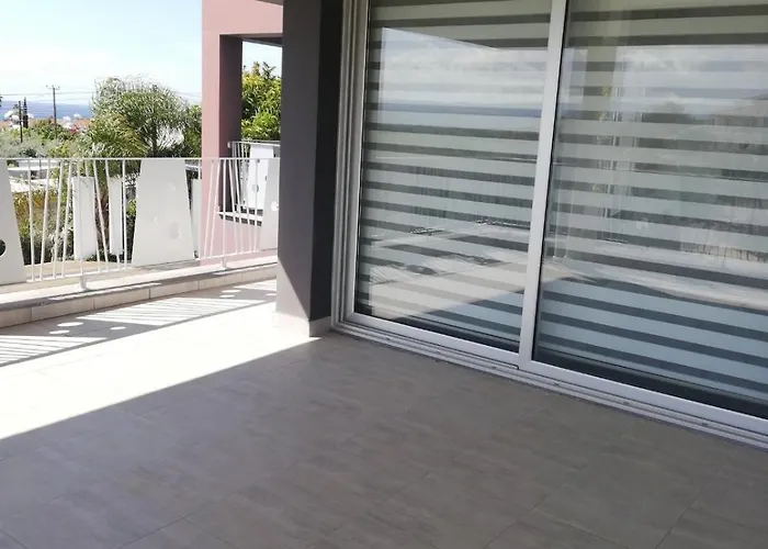 Vila Antonia - Christina *