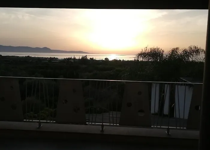 Antonia - Christina Vila *