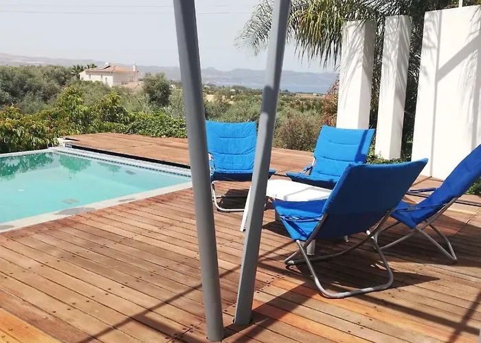 Antonia - Christina Vila Argaka